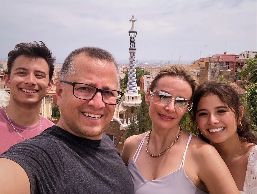 Anna Medina traveling with family in Barcelona